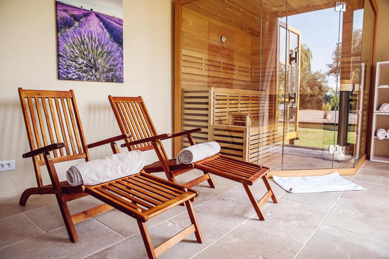 Bed and Breakfast Les Champs De Provence La Baume-de-Transit Экстерьер фото